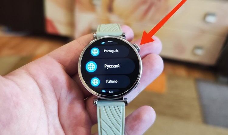    Часы включаются нажатием на кнопку питания