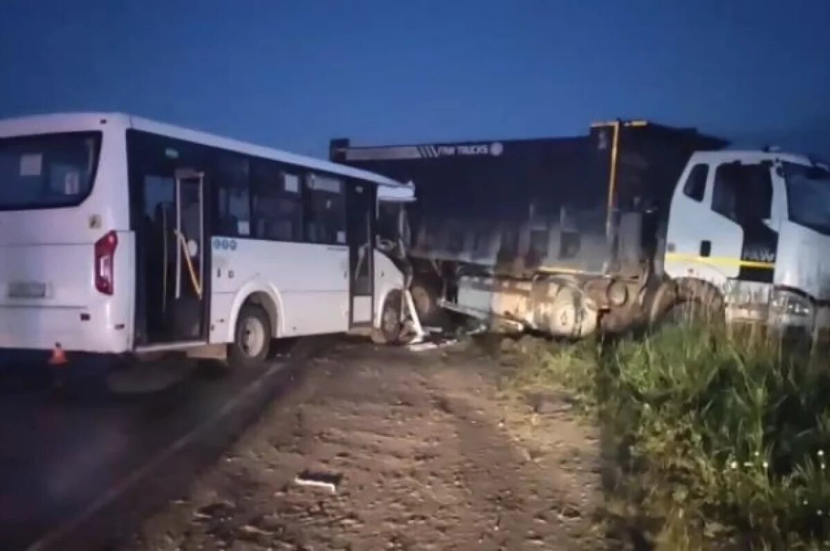    А аварии пострадали пассажиры автобуса.