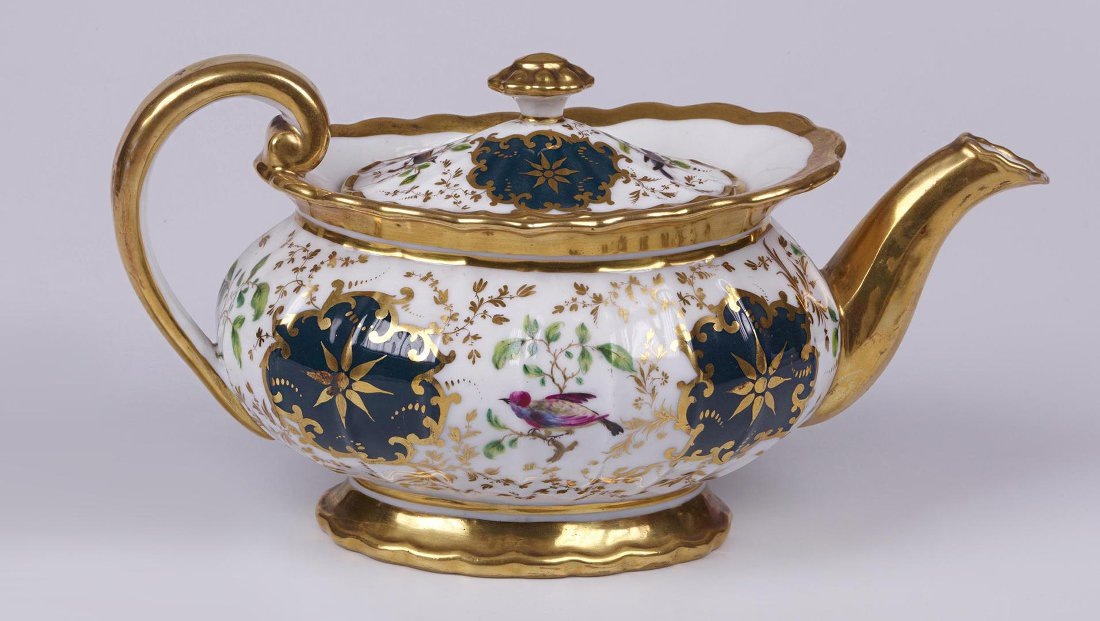 Чайник, выполненный на заводе Корниловых в 1839-1840 году. © Государственный Эрмитаж