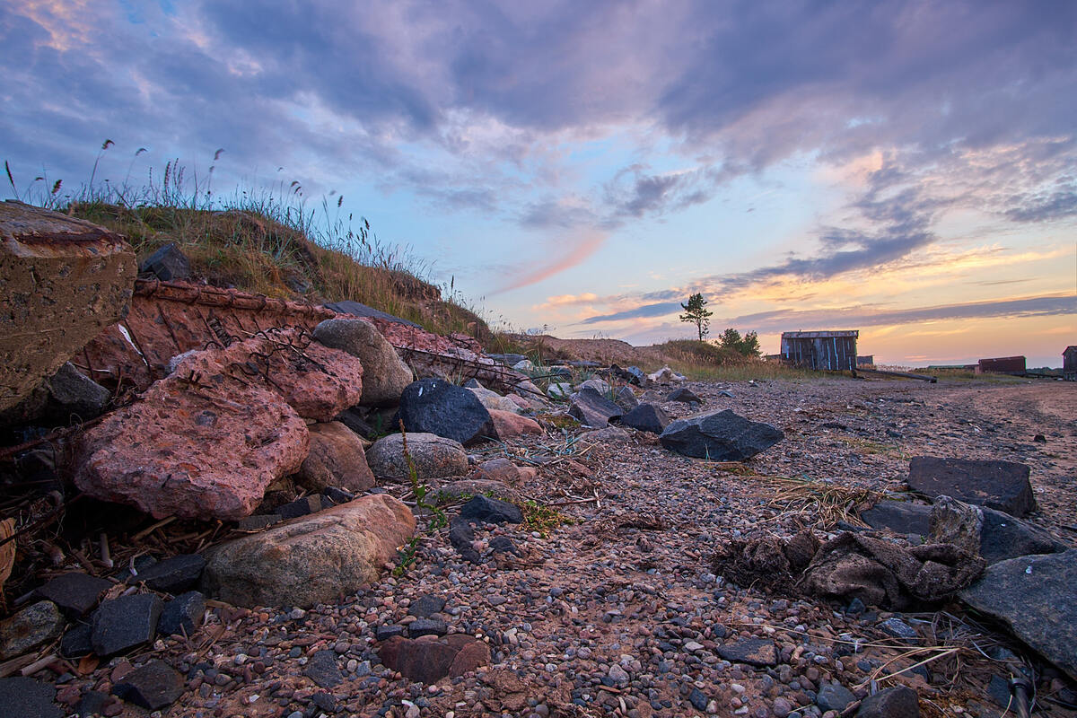 Остатки ж/д моста через Солзу и насыпи.