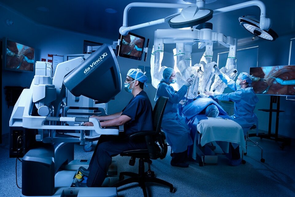 Фото da Vinci Surgical System