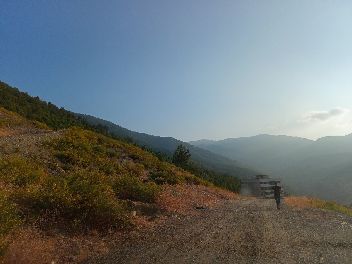 Ушёл в закат