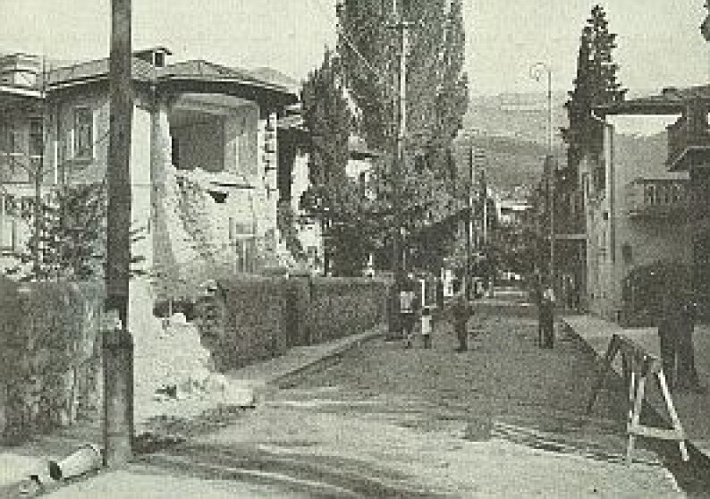 Разрушения на улице Боткинской.