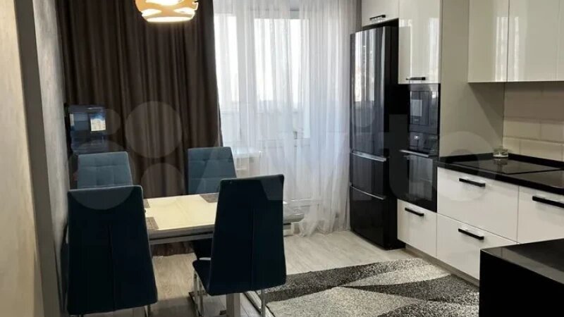     Квартира с деревьями на потолке продается в Барнауле за 16,8 млн рублей «Авито»