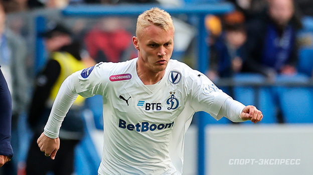    Константин Тюкавин (ФК «Динамо»).Александр Федоров