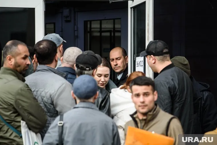 Мигранты помогают решить проблему нехватки кадров Илья Московец © URA.RU