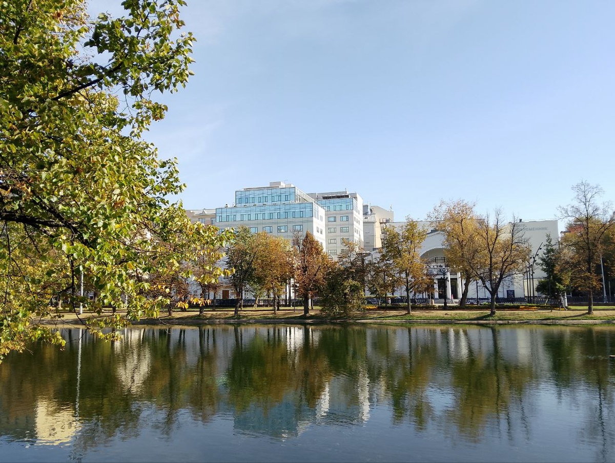 На самом деле Чистые пруды — это один пруд