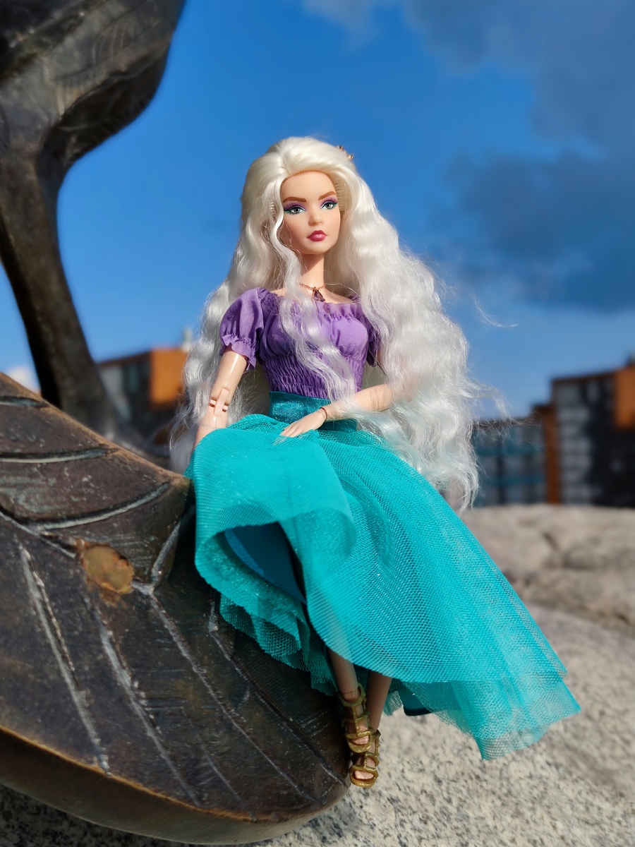 Barbie Looks #8 Андра, перепрошитая козочкой