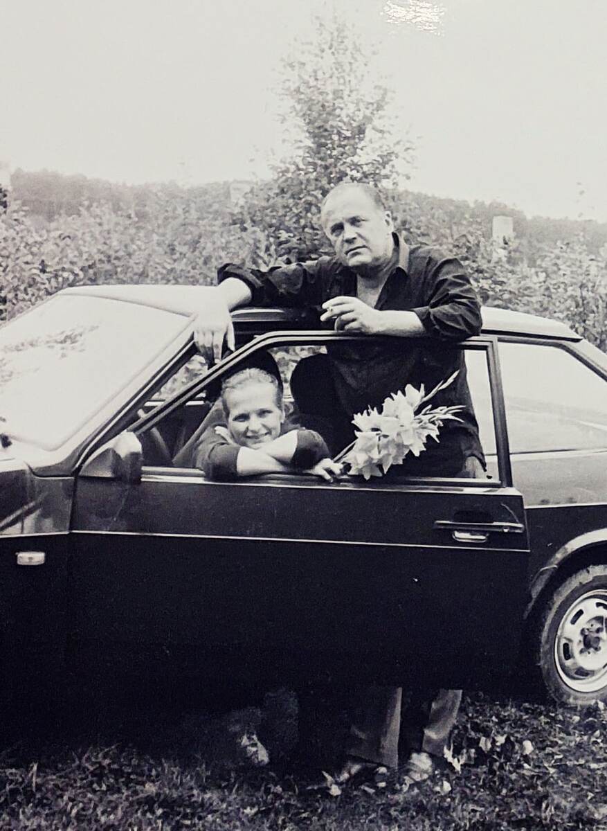С женой, начало 1990-х