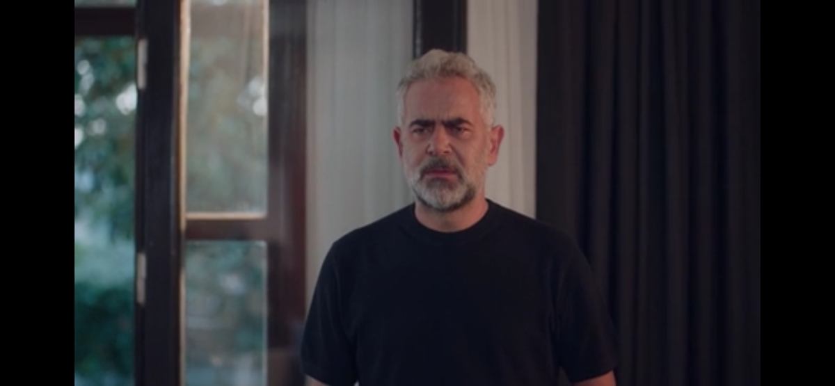 Стоп кадр из сериала «Дикий»