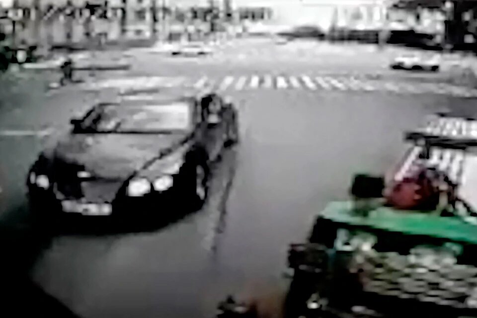 Евгений Афанасьев намеренно попадал в ДТП на элитном авто, чтобы получить страховку. Фото: Кадр видео.