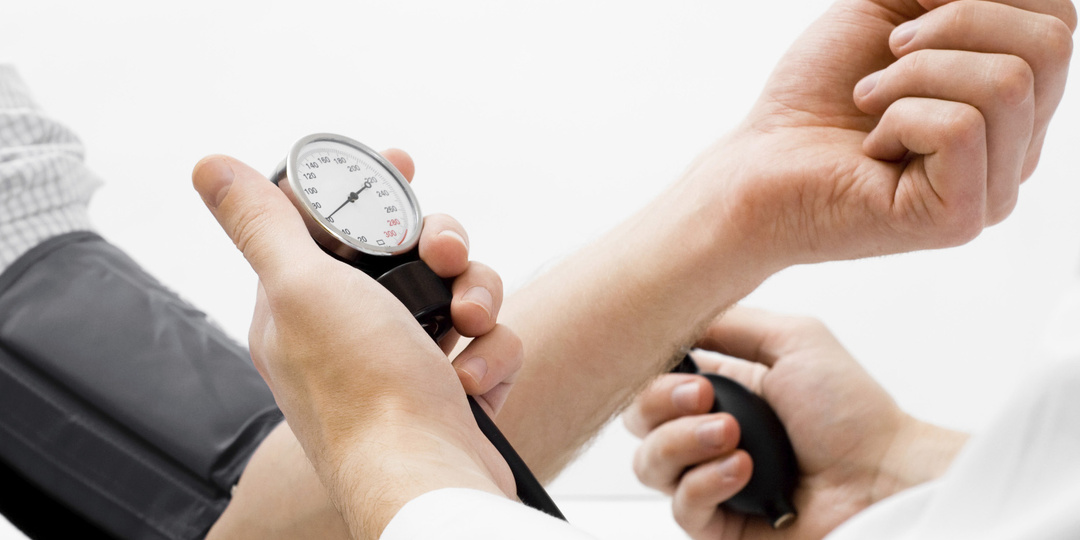 Снижает ли секс артериальное давление? Ответ ведущего кардиолога