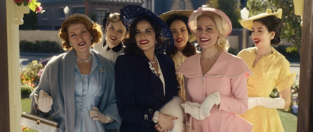 Фрагмент из сериала "Почему женщины убивают" Источник: Яндекс картинки