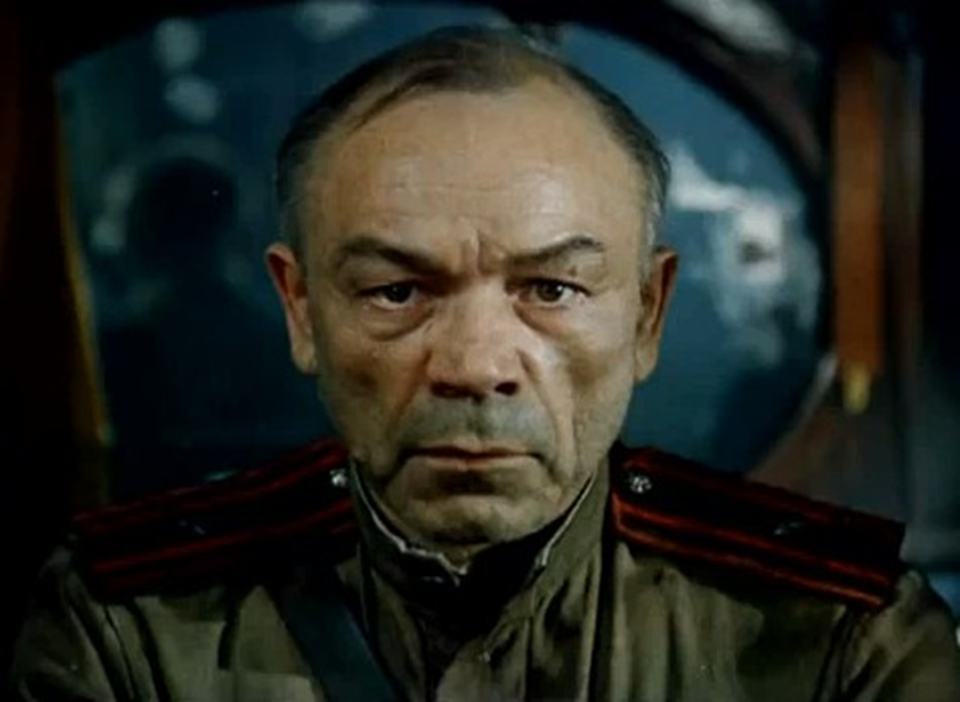 "Батальоны просят огня" -комбат