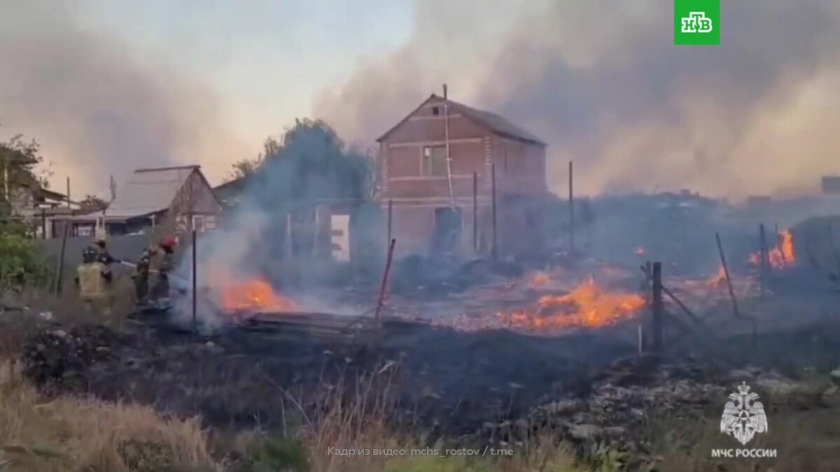    В Ростовской области тушат десятки очагов природных пожаров
