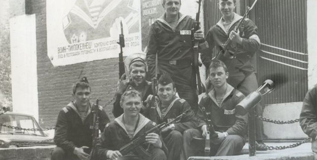 Школа оружия...