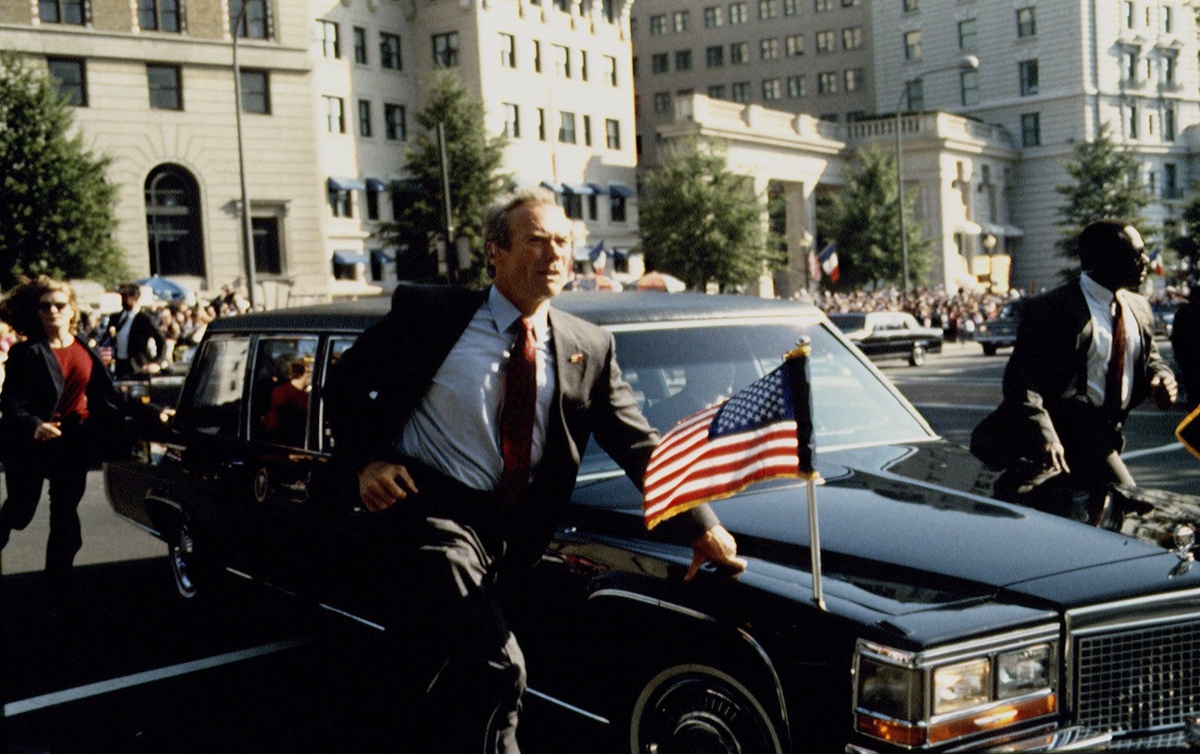    Агенты Секретной службы США / Источник: Цитата из к/ф «На линии огня». Реж. Вольфганг Петерсен. 1993. США