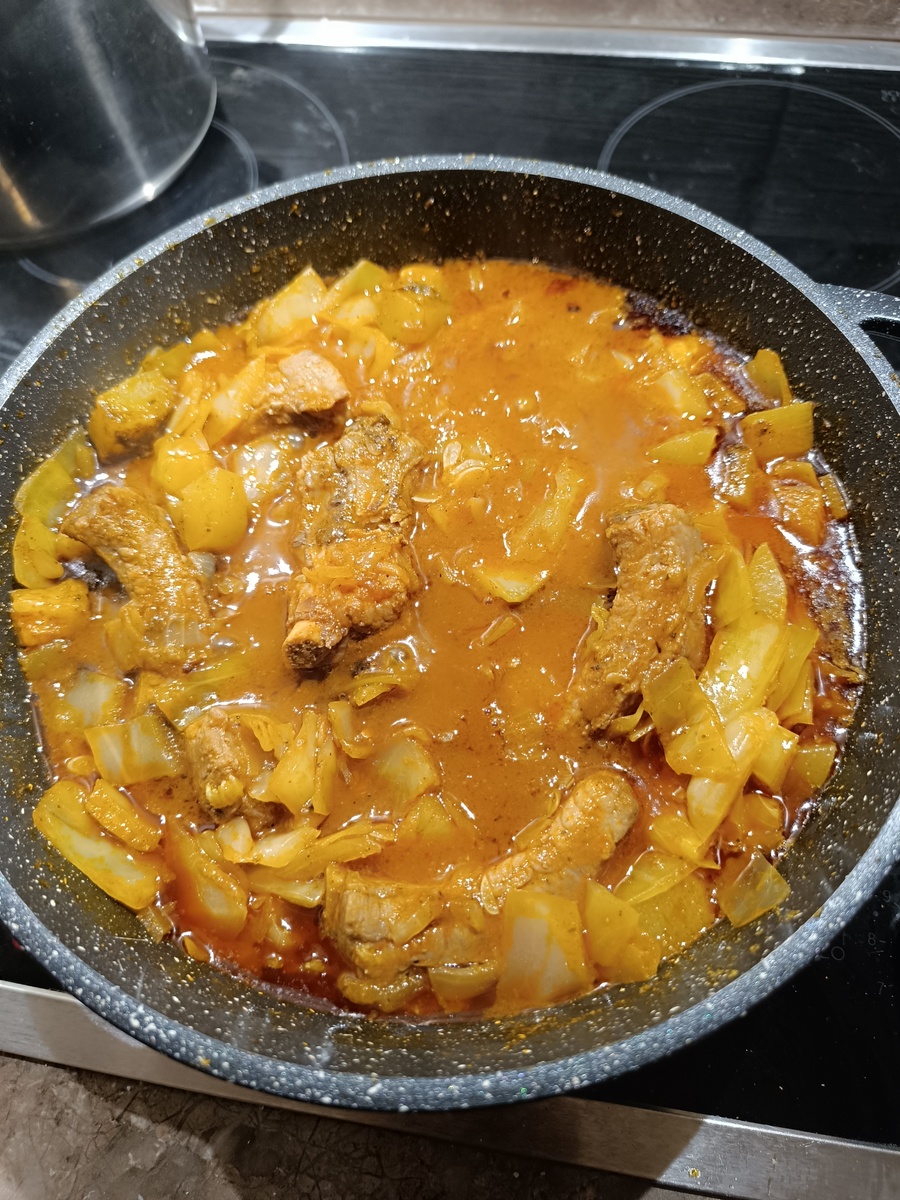 Рагу с овощами и говяжьими ребрышками по рецепту автора.