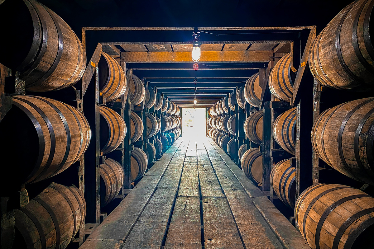 Jason Busa / Shutterstock / FOTODOM📷Для зернового виски берутся самые дешевые бочки