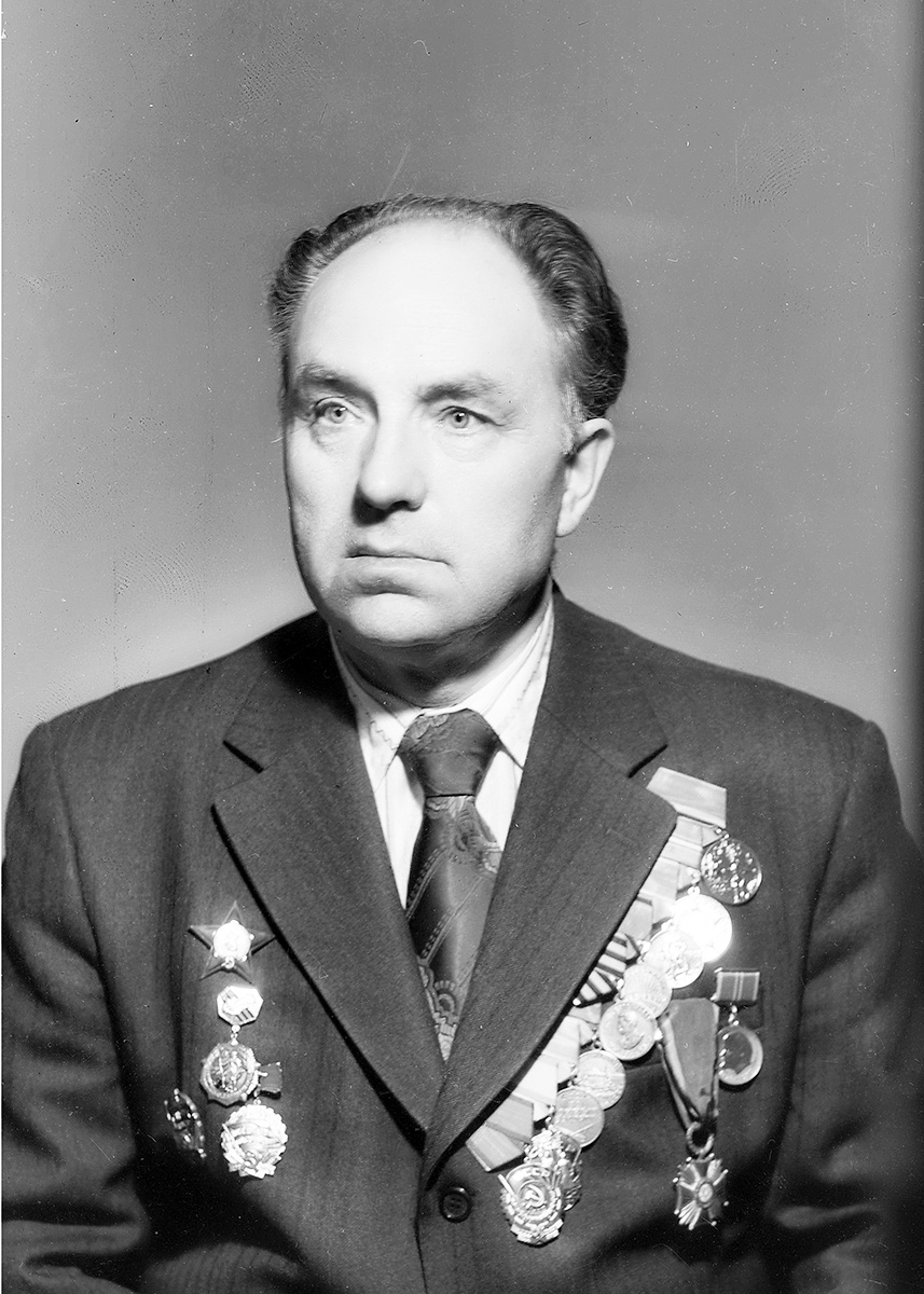 Алфёров Николай Семенович (16.09.1917–06.11.1982), первый ректор УрГАХУ.