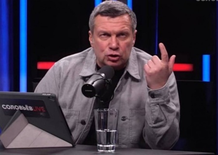    «Соловьёвская сетка репостит случайный канал в 122 подписчика». Соловьёв встал на защиту командира Пузика