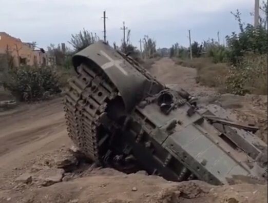 Уничтоженный на одном из направлений Т-64БМ «Булат» ВСУ, источник – Телеграм-канал Военный Осведомитель 