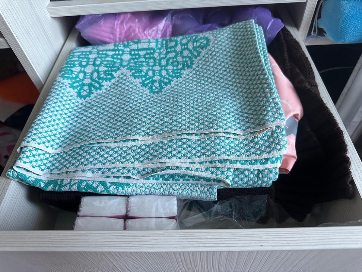 Тут всякая всячина лежит 