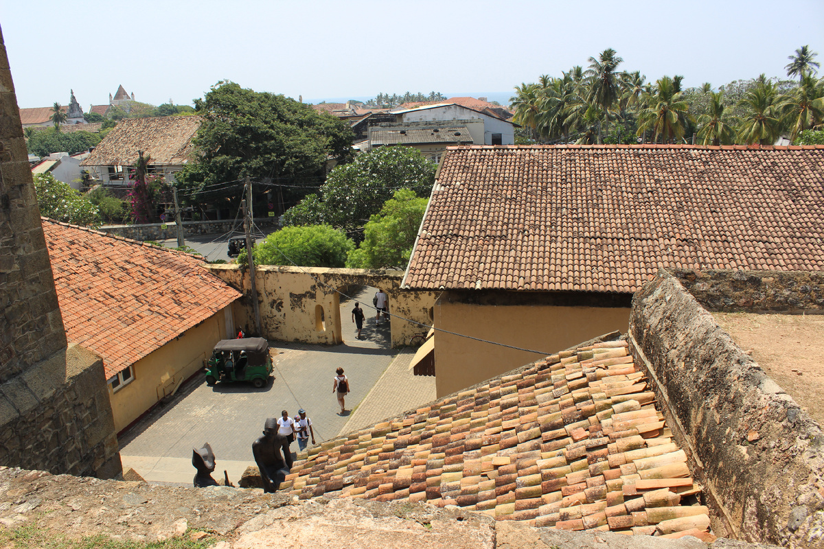 Крепость граничит с музеем  