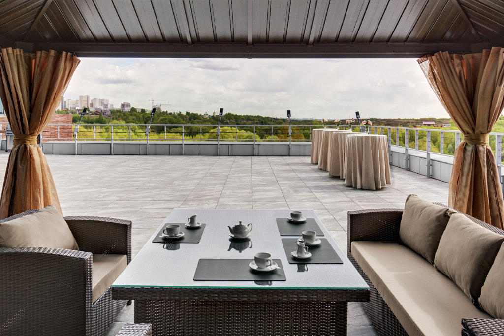 Терраса отеля Астро Плаза