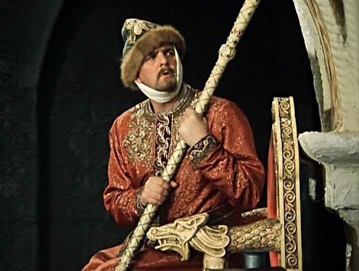 Текст фильма давно разошелся на цитаты и мемы. 