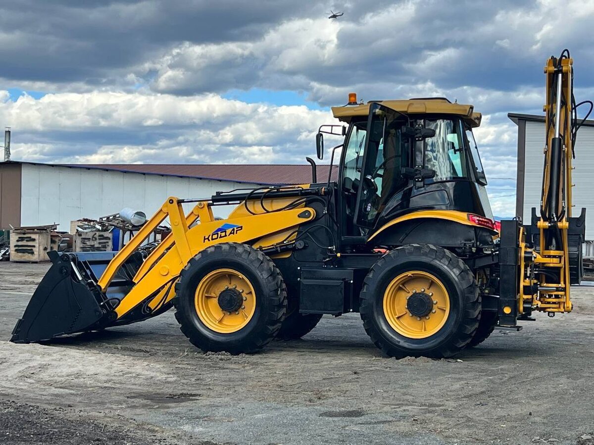 В Забайкалье начали выпускать экскаваторы-погрузчики