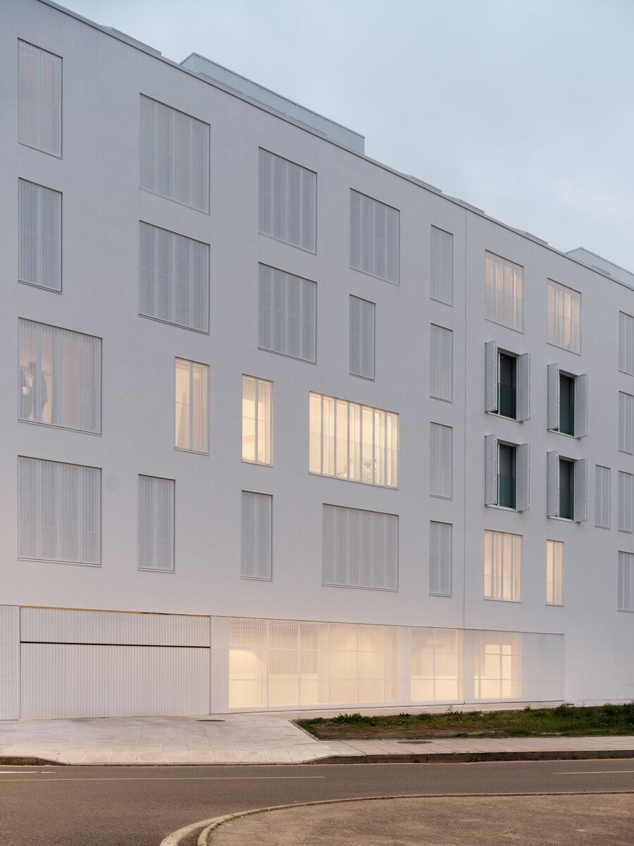 Project: Alto Residencial Coop | Architecture: Carbajo Barrios Arquitectos | Geo: Santiago de Compostela, ES
