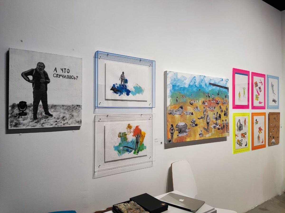 Экспозиция ярмарки молодого современного искусства Blazar 2024