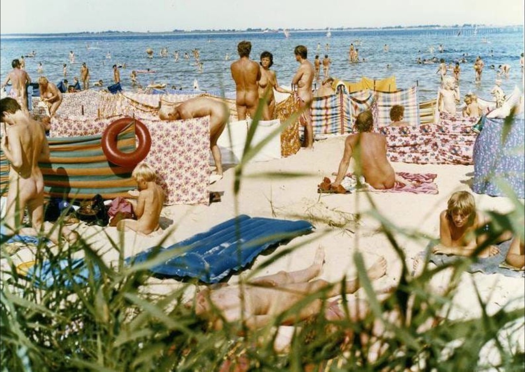  фкк юный нудисты FKK in der DDR»: социалистический нудизм Восточной Германии История о том,  как одна страна национализировала наготу | канал Мысли вслух | Дзен