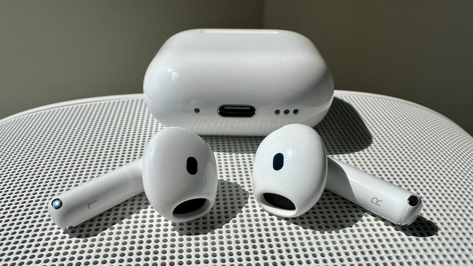    AirPods 4