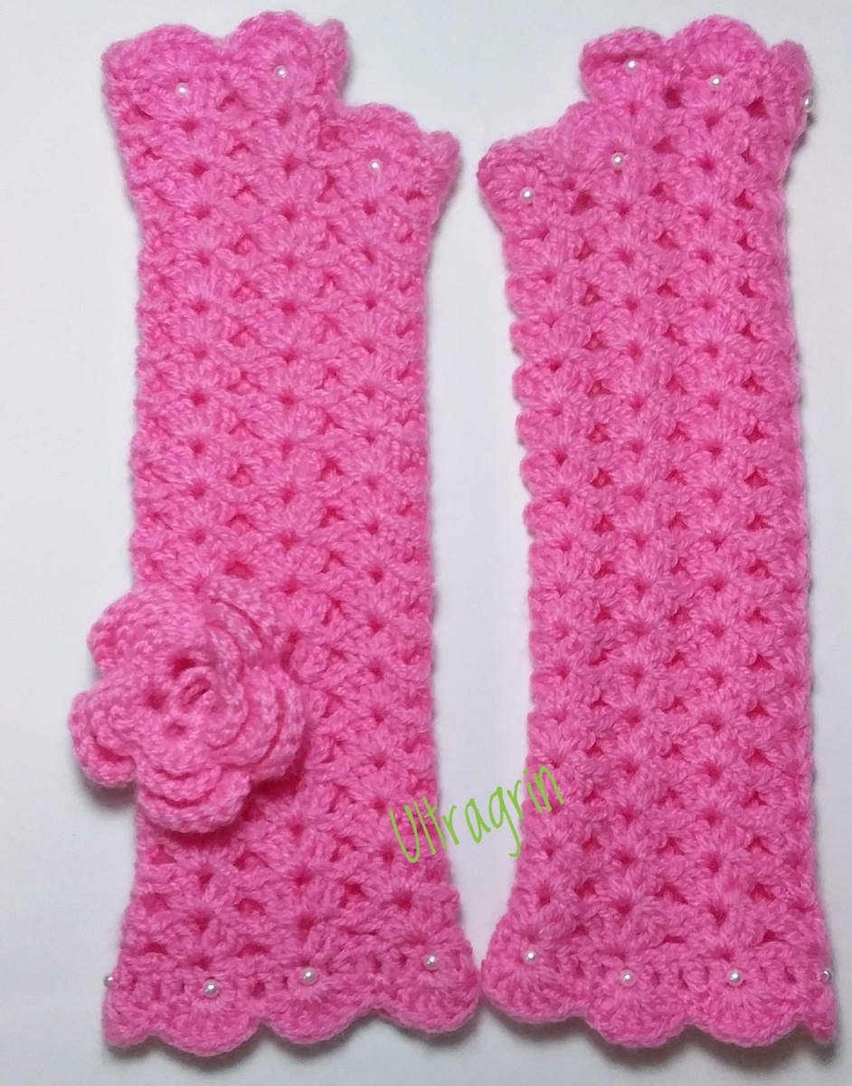 Длинные митенки для младшей племянницы.