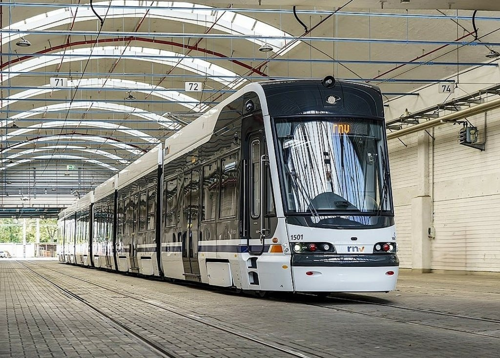 Трамвайный вагон ForCity Smart 38T