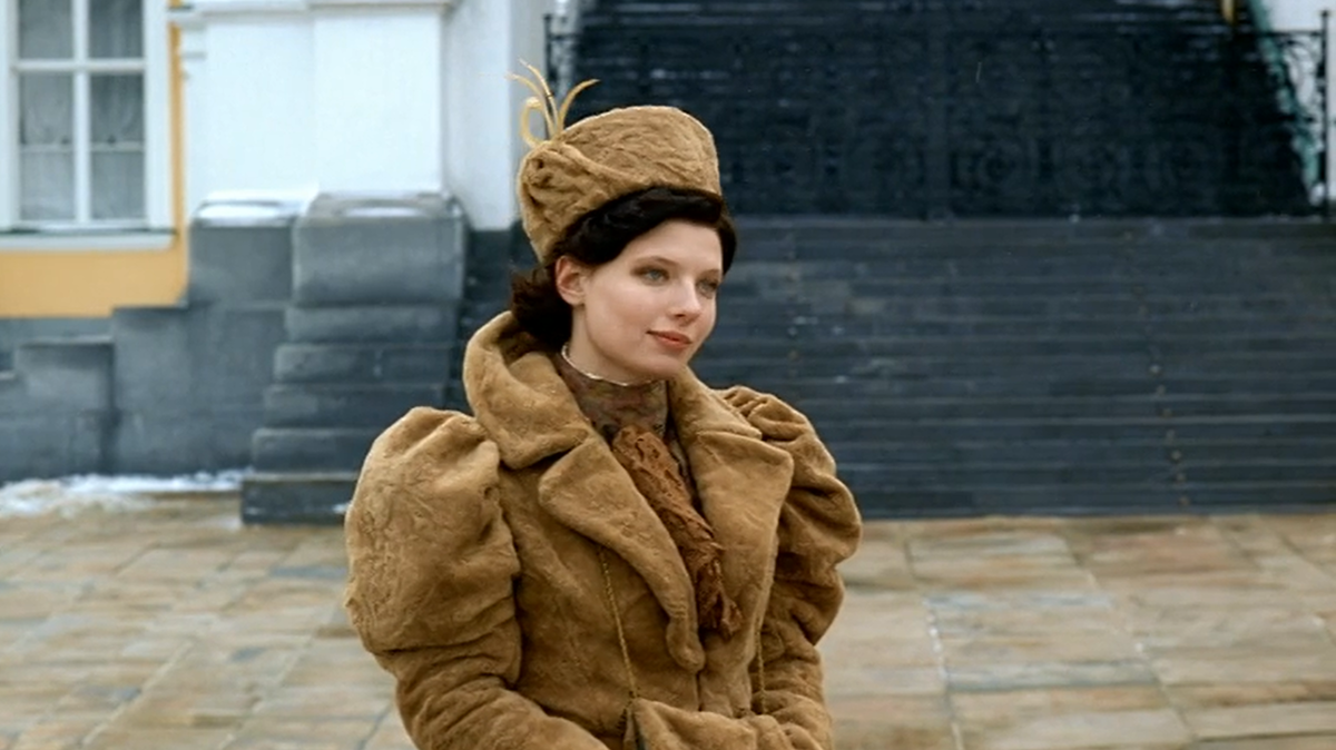 Кадр из мини-сериала "Статский советник", 2005 г., режиссер Филипп Янковский, композитор Энри Лолашвили (скриншот) 