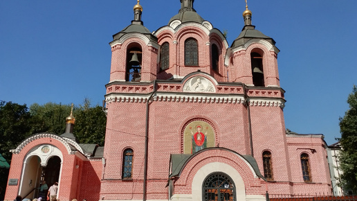 Храм иконы Божией Матери «Знамение» в Ховрине и усадьба Грачевка