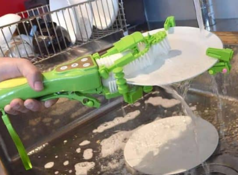 И еще держалку, чтобы держать держалку, пожалуйста