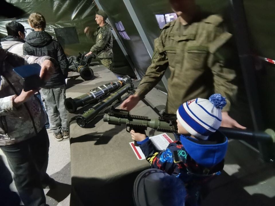   Передвижная выставка "Сила V Правде – Гордость и Победа" в Новосибирске. Источник: Екатерина Жолнерова
