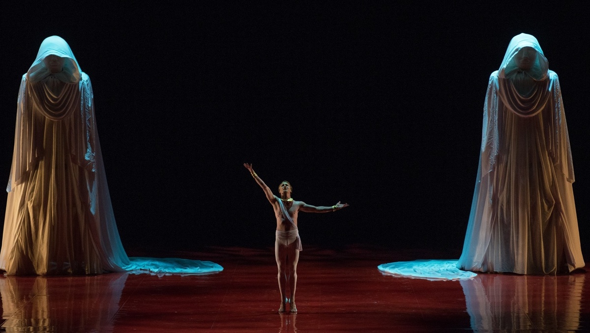     Автор: Наталья Макагонова Источник: Приморская сцена Мариинского театра