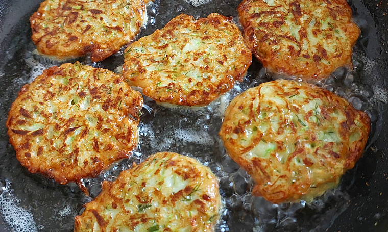 Вкусные оладьи из кабачков