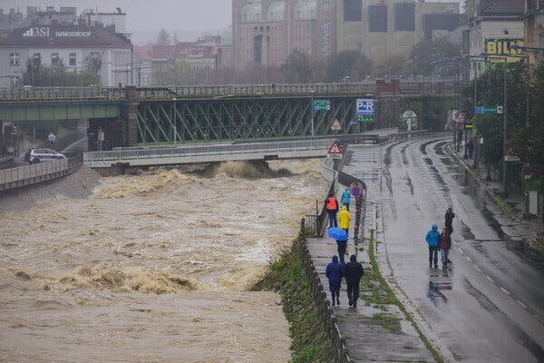 Уровень воды в реке Вена в Вене поднялся в воскресенье