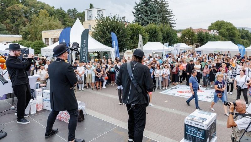    Концерт для посетителей ярмарки Фото: Сбер