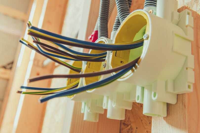 Что такое электромонтажные работы