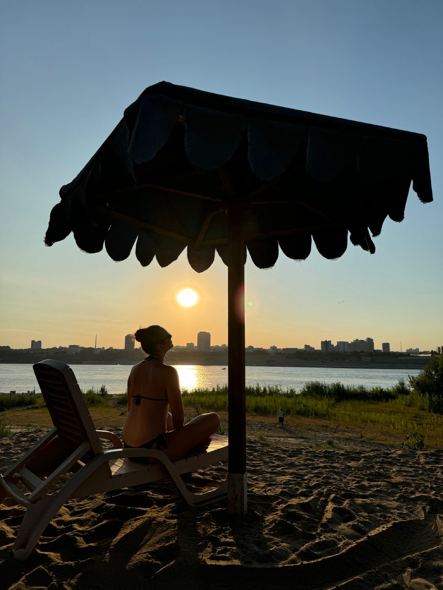 Пляж «Бобры» на закате. Полный релакс.