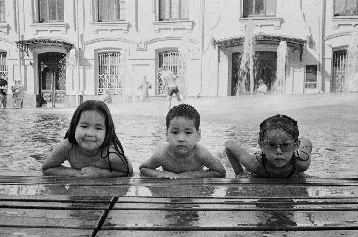 Фотография победителя выставки Даниила Грибова. Пленочный фотоаппарат Praktica M40. Пленка Fomapan 400 Action.