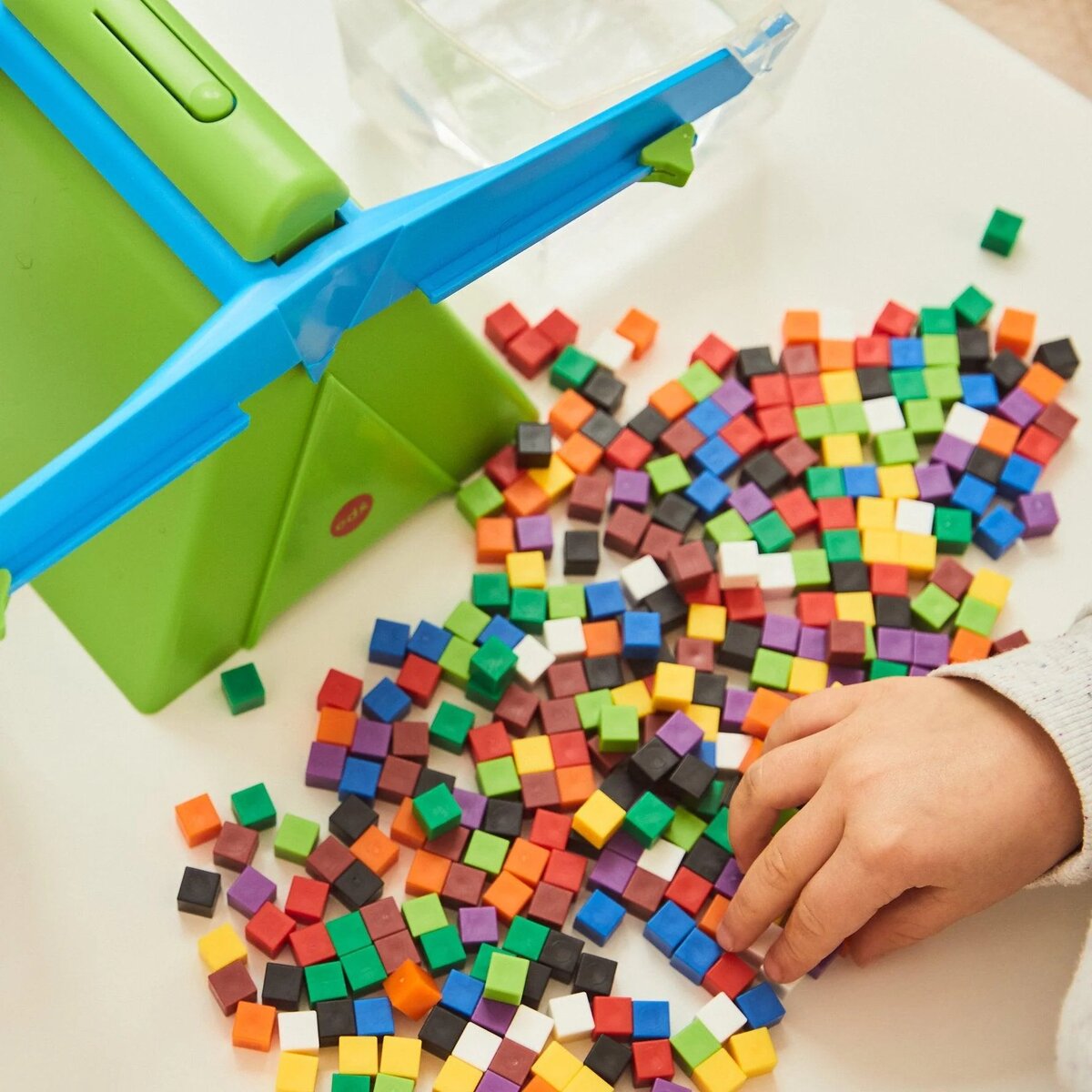 Кубики и весы Edx Education