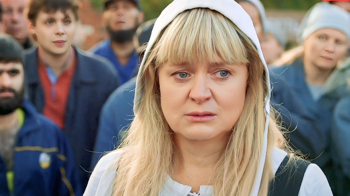 Кадр из 2го сезона Анна Михалкова в роли Алены Неверовой (в образе Ассоль)